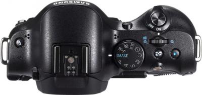 Беззеркальный фотоаппарат Samsung NX20 Kit 18-55mm Black - вид сверху без объектива