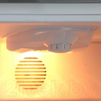 Холодильник с морозильником Beko CN 327120 S - освещение