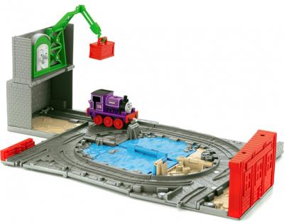 Железная дорога игрушечная Fisher-Price Колин на причале (R9111/R9619) - общий вид