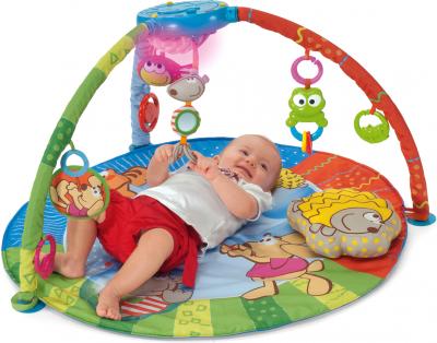 Развивающий коврик Chicco Центр игровой Bubble Gym - ребенок на коврике