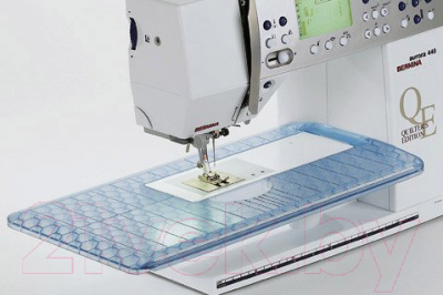 Швейная машина Bernina Aurora 450