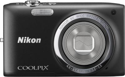 Компактный фотоаппарат Nikon Coolpix S2700 Black - вид спереди с закрытым объективом