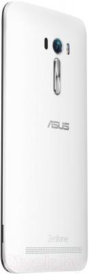 Смартфон Asus ZenFone Selfie 32GB / ZD551KL-1B181RU (белый)