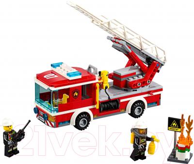Конструктор Lego City Пожарный автомобиль с лестницей (60107)