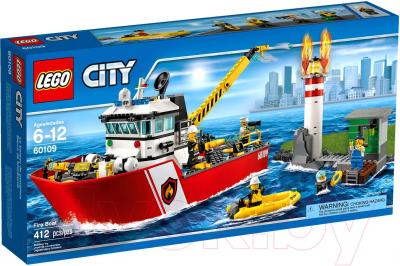 Конструктор Lego City Пожарный катер (60109)