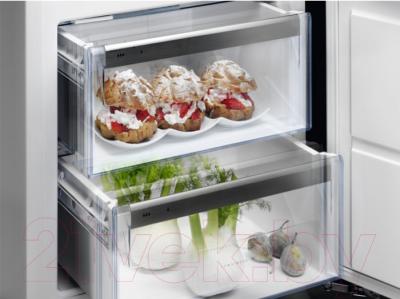 Встраиваемый холодильник AEG SKZ81800C0