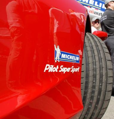 Летняя шина Michelin Pilot Super Sport 255/40R19 100Y