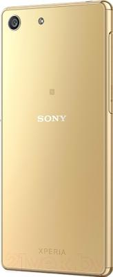 Смартфон Sony Xperia M5 Dual / E5633RU/G (золотой)