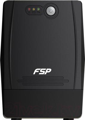 ИБП FSP FP 1500 / PPF9000500 - вид спереди
