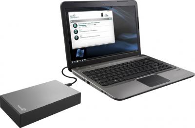 Внешний жесткий диск Seagate Expansion Desktop 2TB (STBV2000200) - подключенный к ноутбуку