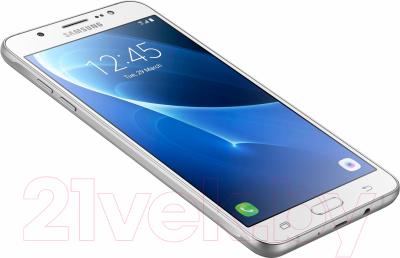 Смартфон Samsung Galaxy J7 2016 / J710F/DS (белый)