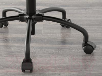 Кресло офисное Ikea Турбьёрн 202.247.54 - колесики автоматически блокируются, когда стул не используется
