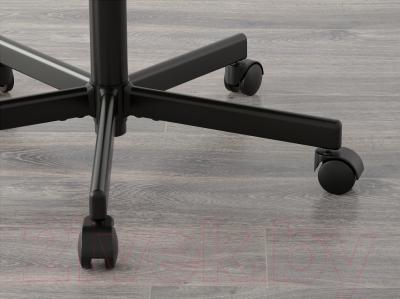 Кресло офисное Ikea Вингал 901.965.97 (черный) - колесики автоматически блокируются, когда стул не используется