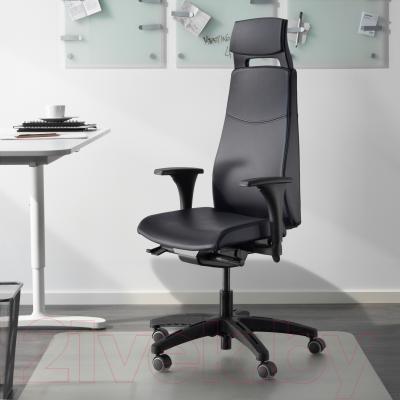 Кресло офисное Ikea Вольмар 890.317.34 (черный) - в интерьере
