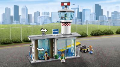 Конструктор Lego City Пассажирский терминал аэропорта (60104)