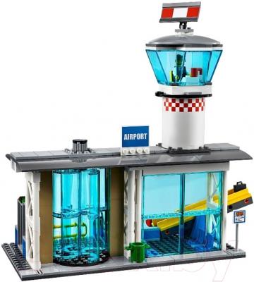 Конструктор Lego City Пассажирский терминал аэропорта (60104)