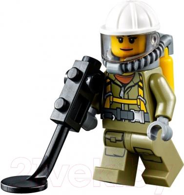 Конструктор Lego City Грузовик исследователей вулканов (60121)