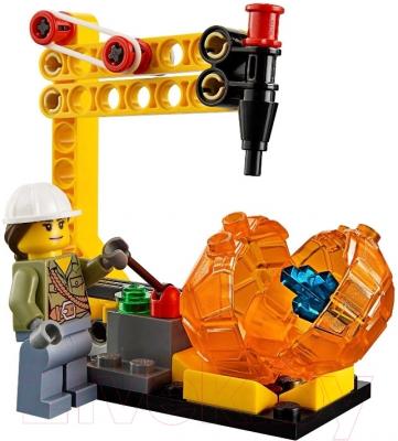 Конструктор Lego City Грузовой вертолет исследователей вулканов (60123)
