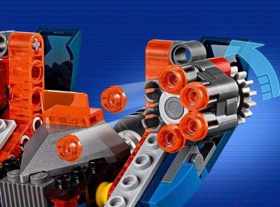 Конструктор Lego Nexo Knights Молниеносная машина Мэйси (70319)