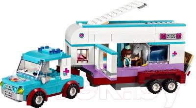 Конструктор Lego Friends Ветеринарная машина для лошадок 41125