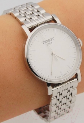 Часы наручные женские Tissot T109.210.11.031.00