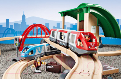 Железная дорога игрушечная Brio Железная дорога двухуровневая с вокзалом 33512