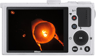 Компактный фотоаппарат Nikon Coolpix P330 White - вид сзади