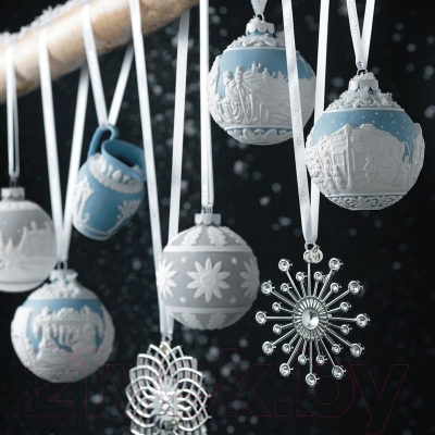 Елочная игрушка Wedgwood Christmas 2015 "Neoclassical Snowflake Grey" - вид коллекции