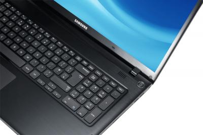 Ноутбук Samsung 350E7C (NP350E7C-S0DRU) - клавиатура