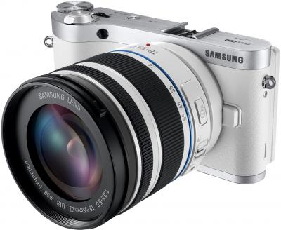 Беззеркальный фотоаппарат Samsung NX300 Kit 18-55mm White-Silver (EV-NX300ZBQURU) - общий вид