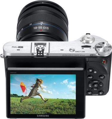 Беззеркальный фотоаппарат Samsung NX300 Kit 18-55mm Black-Silver (EV-NX300ZBSTRU) - общий вид