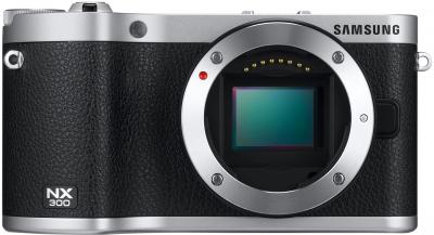 Беззеркальный фотоаппарат Samsung NX300 Kit 18-55mm Black-Silver (EV-NX300ZBSTRU) - вид спереди без объектива