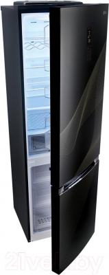Холодильник с морозильником LG GA-B489TGKR - с полуоткрытой дверцей
