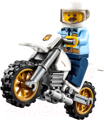 Конструктор Lego City Побег на буксировщике 60137