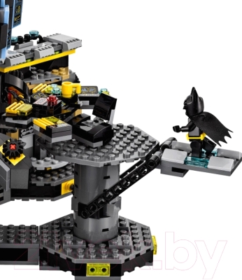 Конструктор Lego Batman Movie Нападение на Бэтпещеру 70909