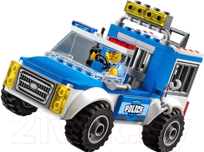 Конструктор Lego Juniors Погоня на полицейском грузовике 10735
