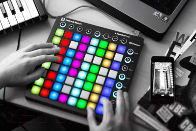 MIDI-контроллер Novation Launchpad MK2