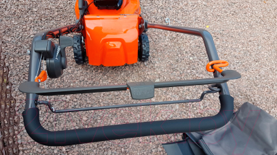 Изображение товара Газонокосилка бензиновая Husqvarna LC 347V (967 06 89-01)
