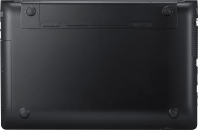 Ноутбук Samsung 300E5C (NP300E5C-S0VRU) - вид снизу