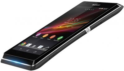 Смартфон Sony Xperia L (C2105) Black - под наклоном