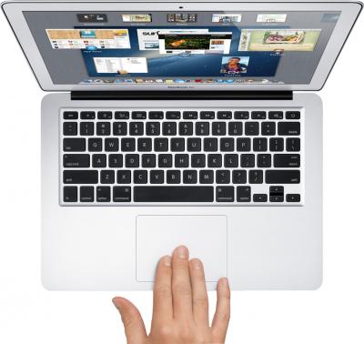 Ноутбук Apple MacBook Air 11" (MD712RS/A) - вид сверху