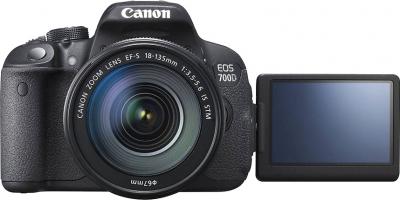 Зеркальный фотоаппарат Canon EOS 700D Kit 18-135 STM - поворотный экран