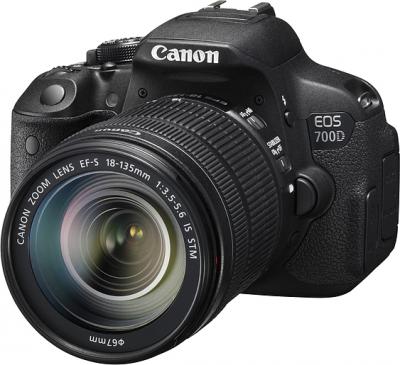 Зеркальный фотоаппарат Canon EOS 700D Kit 18-135 STM - общий вид