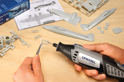 Профессиональный гравер Dremel 4000 JС (F.013.400.0JC) - в работе