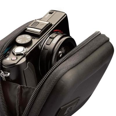 Сумка для камеры Case Logic EHC-101K - с растегнутой молнией