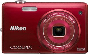 Компактный фотоаппарат Nikon Coolpix S5200 Red - вид спереди