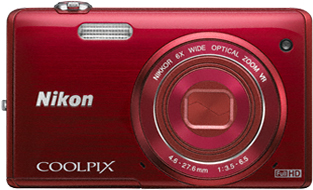 Компактный фотоаппарат Nikon Coolpix S5200 Red - вид спереди