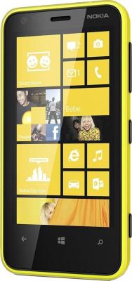 Смартфон Nokia Lumia 620 Yellow - вполоборота