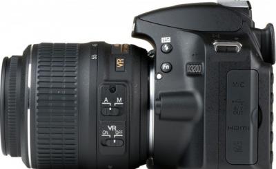 Зеркальный фотоаппарат Nikon D3200 (Kit 18-55mm VR + 55-300mm VR) - вид сбоку