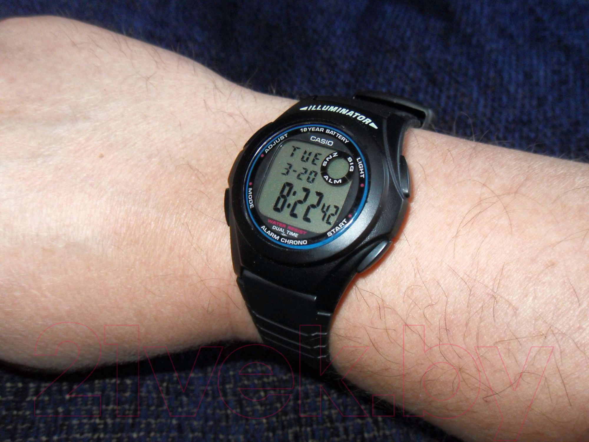 Часы наручные мужские Casio F-200W-1AEF — фото 4